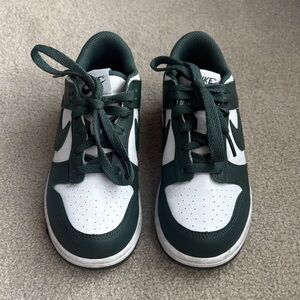 Nike Dunk Low - Little Kid (2.5)
